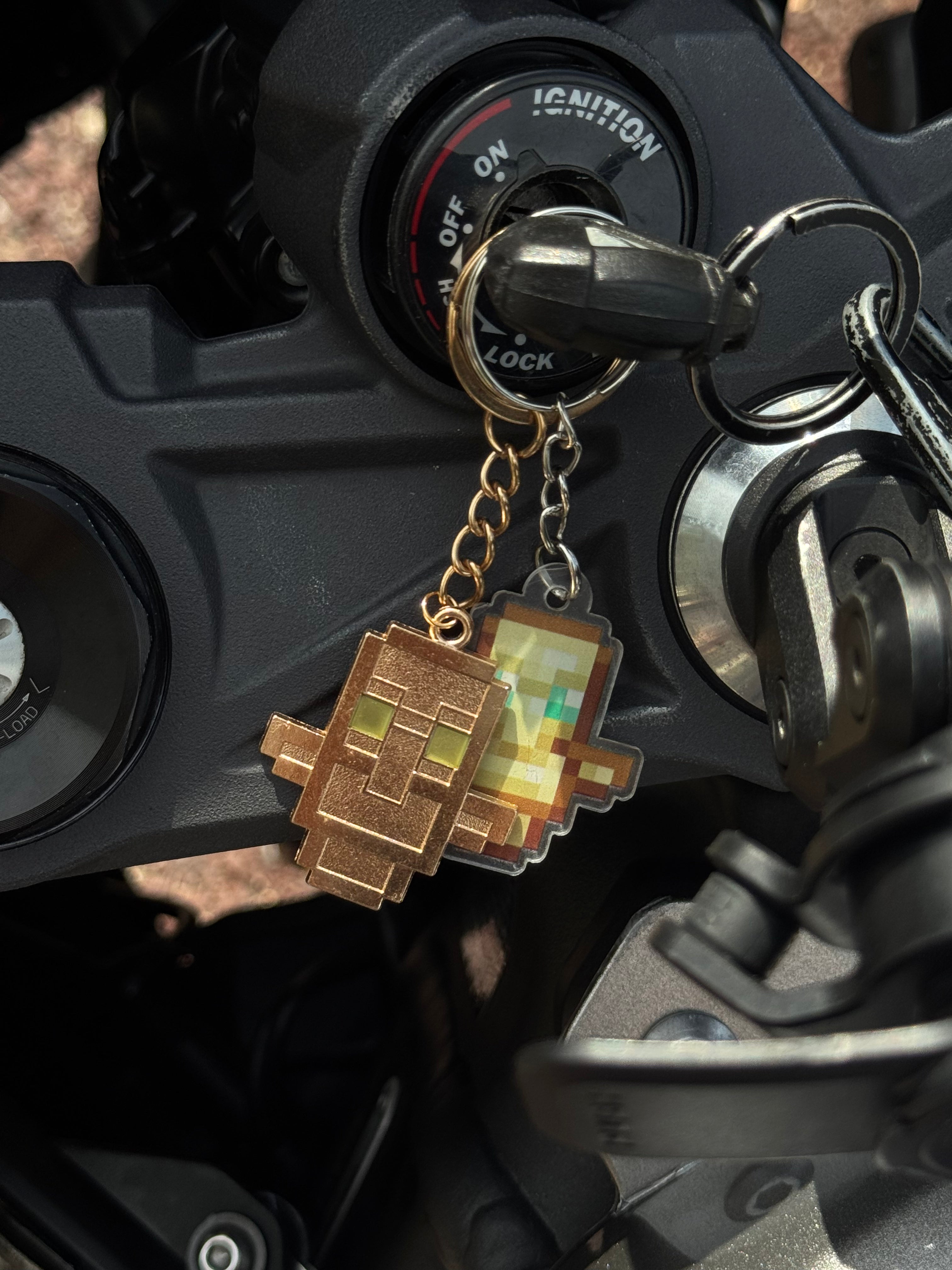 Totem of Undying Keychain (2pc)